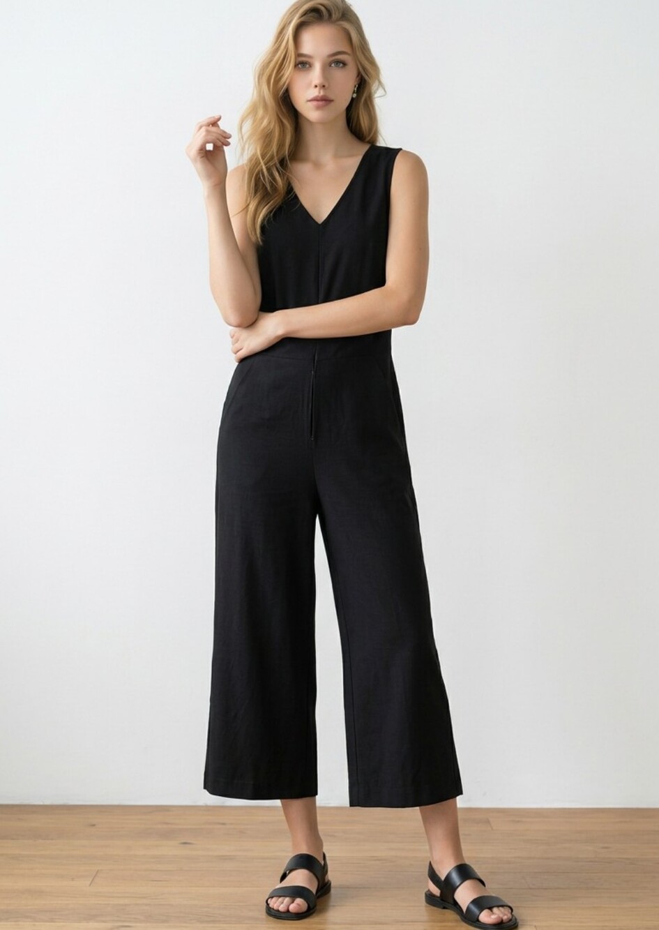 PENNYBLACK  V-Neck Black Sleeveless Jumpsuit